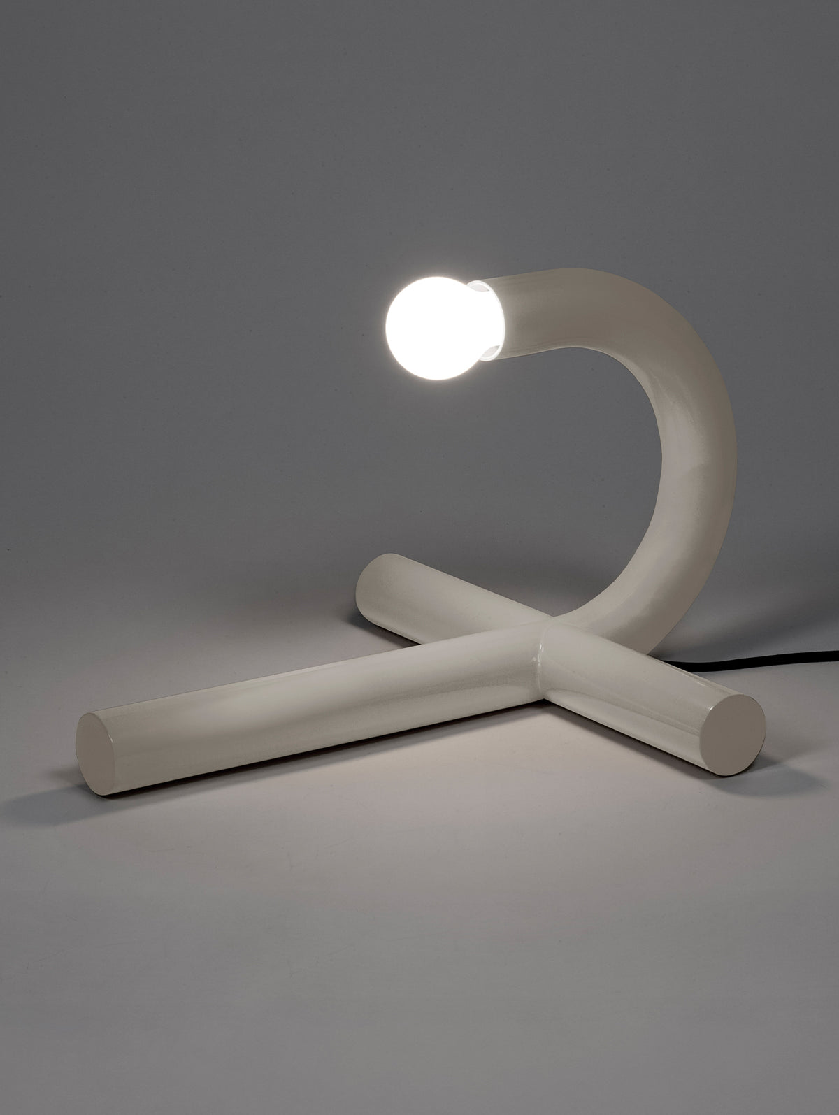 La Tre Table Lamp by Valerie Objects - White