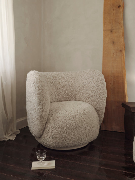 Rico Lounge Chair by Ferm Living - Sheepskin Moonlight