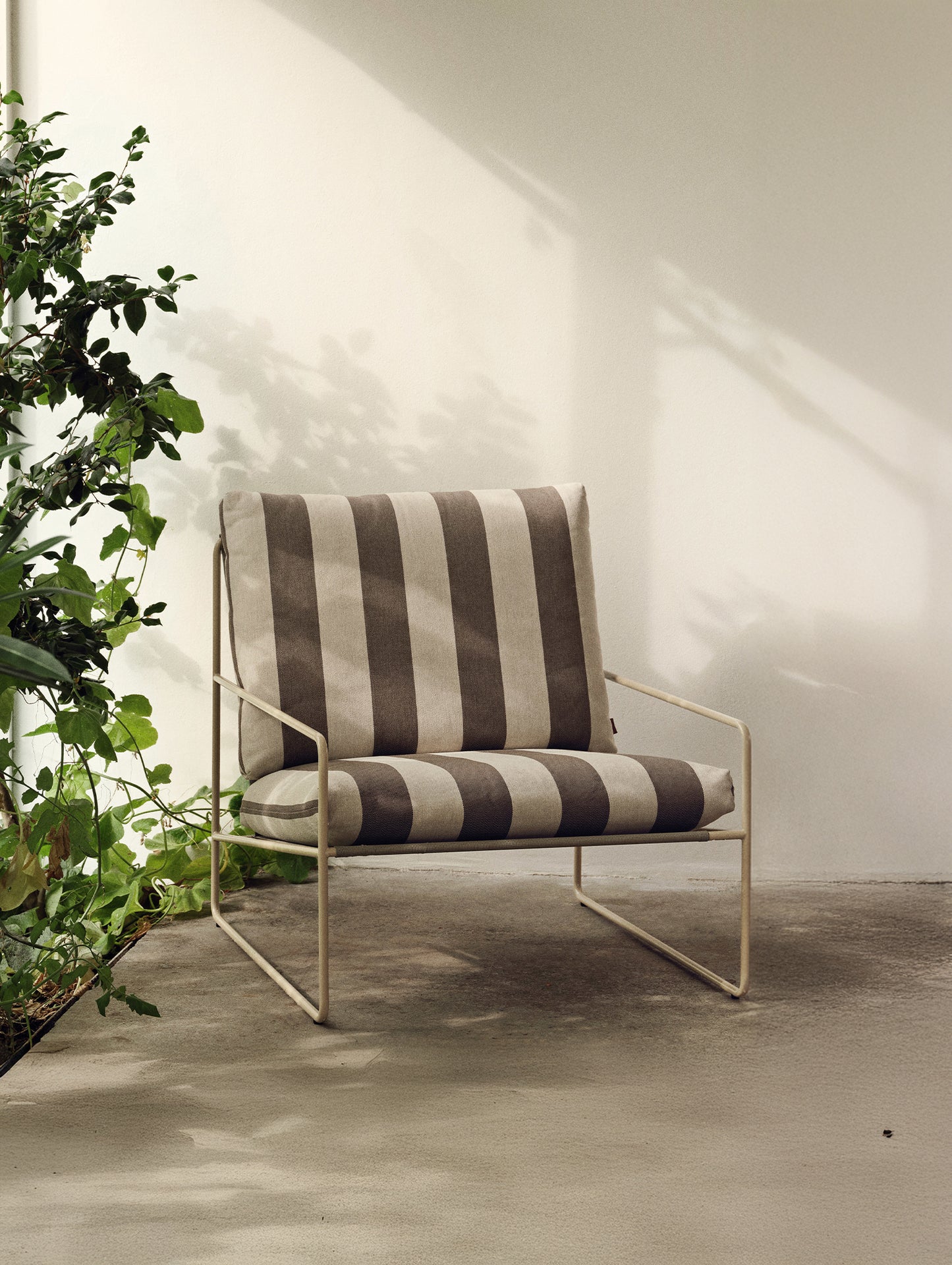 Desert 1-Seater Sofa by Ferm Living - Cashmere Frame / Chocolate Stripe