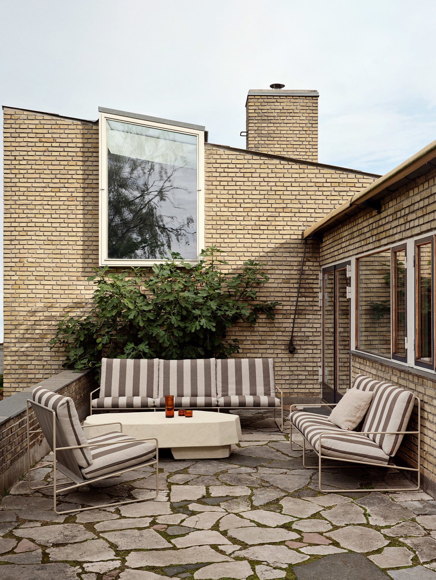Desert 2-Seater Sofa by Ferm Living - Cashmere Frame / Chocolate Stripe