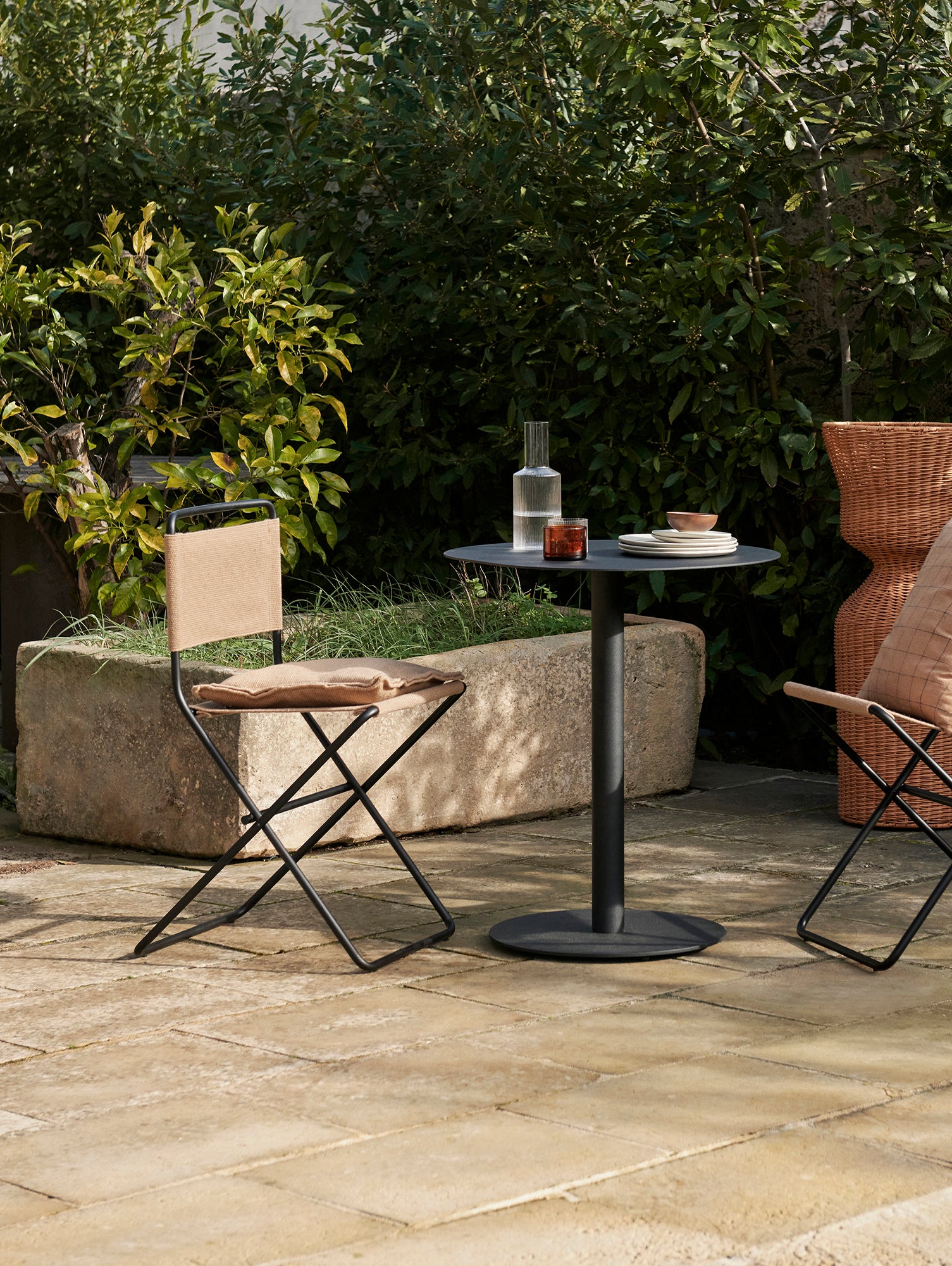 Pond Cafe Table by Ferm Living - Black