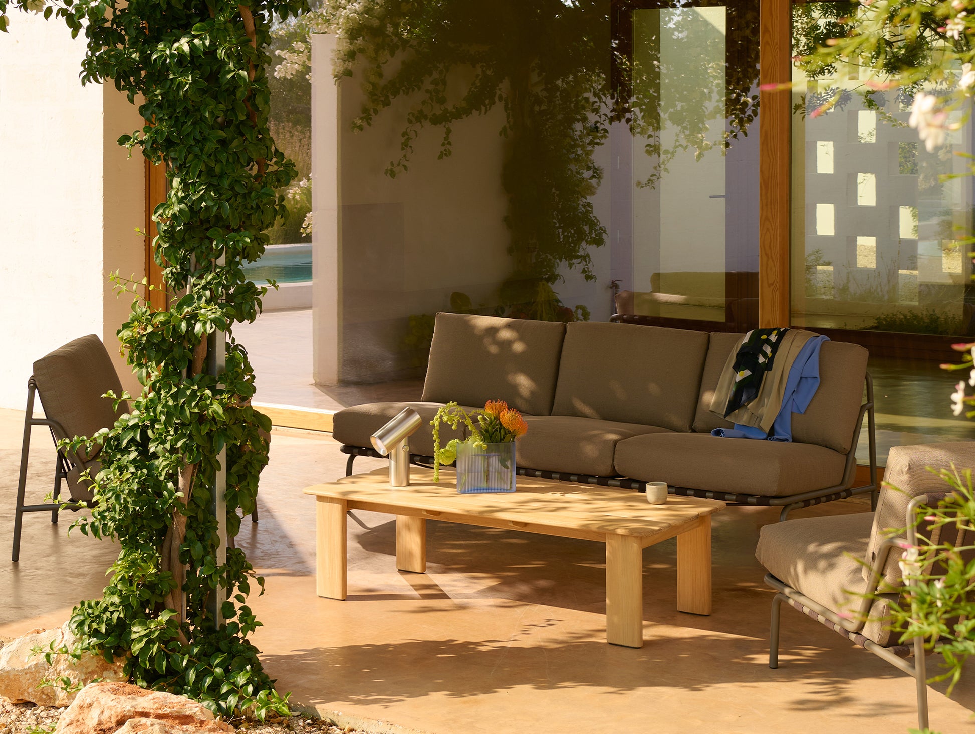 Settle 3-Seater Sofa without Armrest by Muuto - Taupe / Weave 5