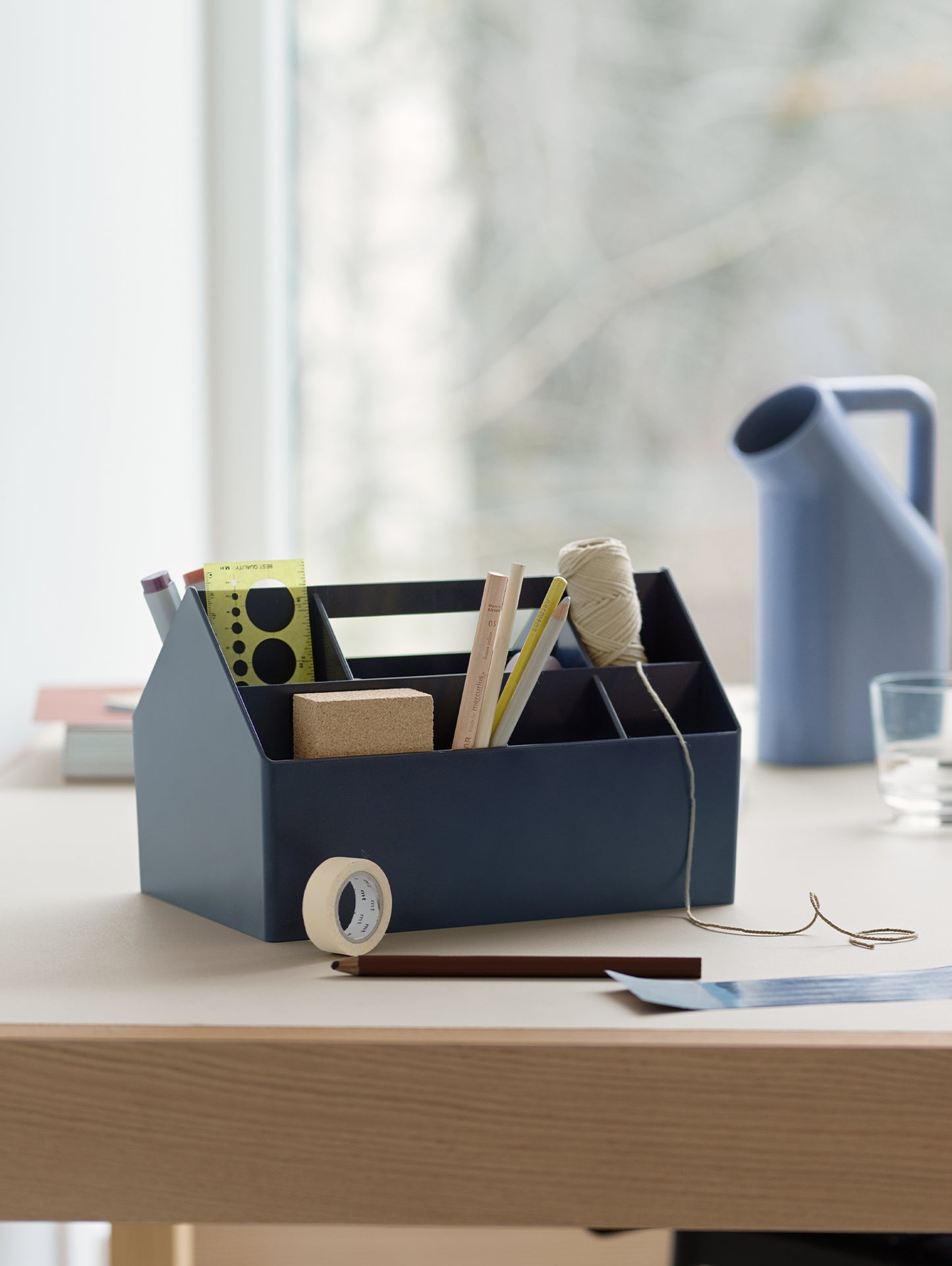 Sketch Toolbox by Muuto - Midnight Blue