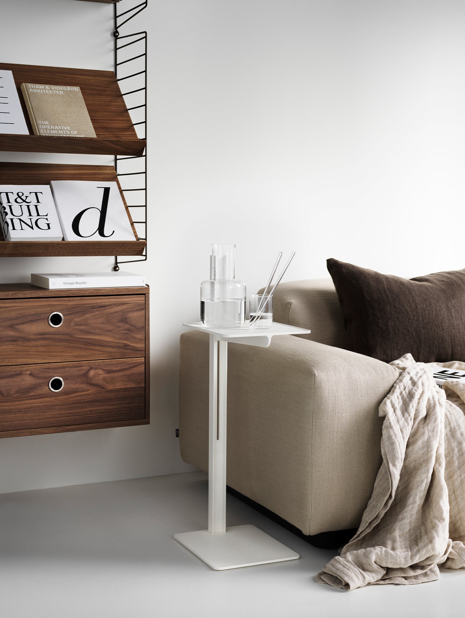 Museum Side Table by String - White