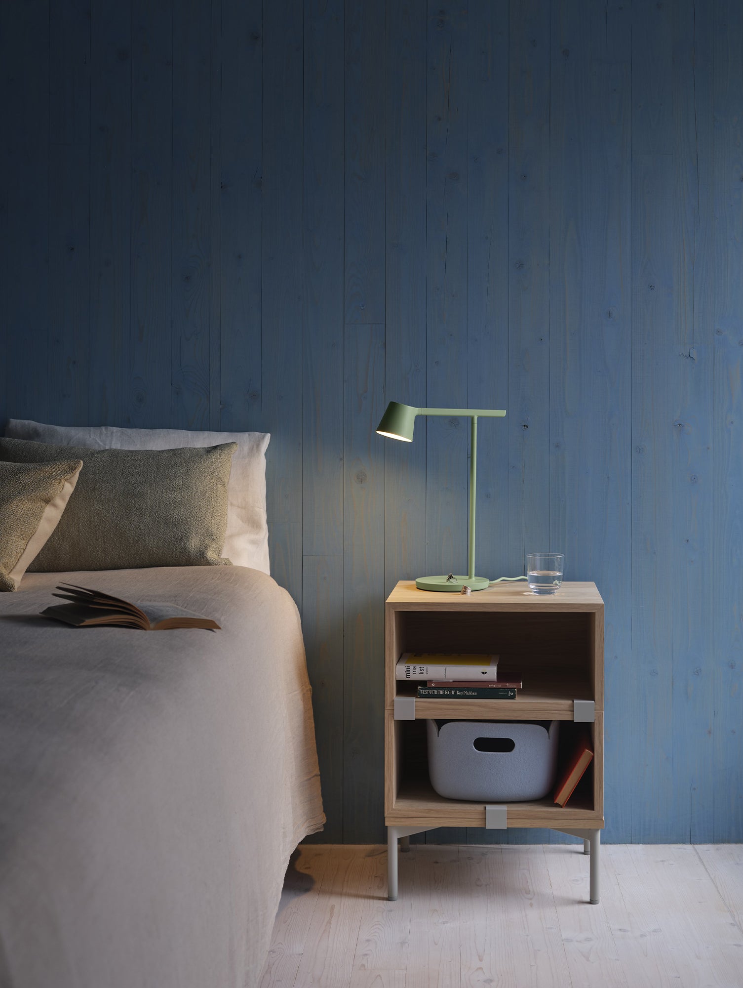 Light Green Tip Table Lamp by Muuto