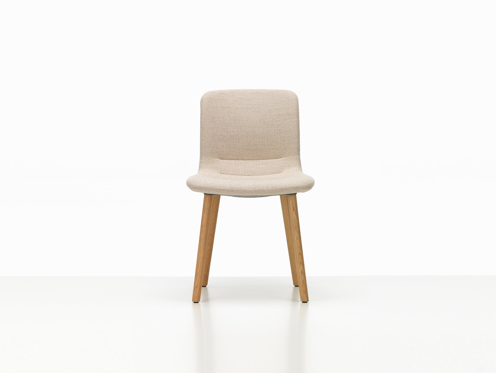 HAL Soft Wood Chair by Vitra - Natural Oak Base - Plano 03 Parchment / Cream White (F30)