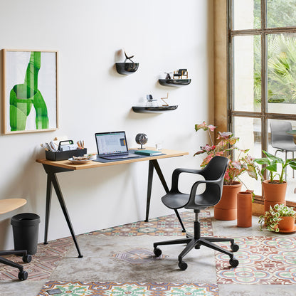 Compas Direction Desk by Vitra – Really Well Made