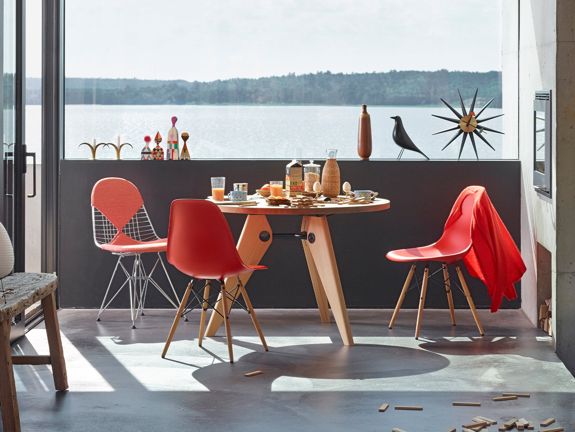 Vitra ゲリドン ダイニングテーブル – Really Well Made