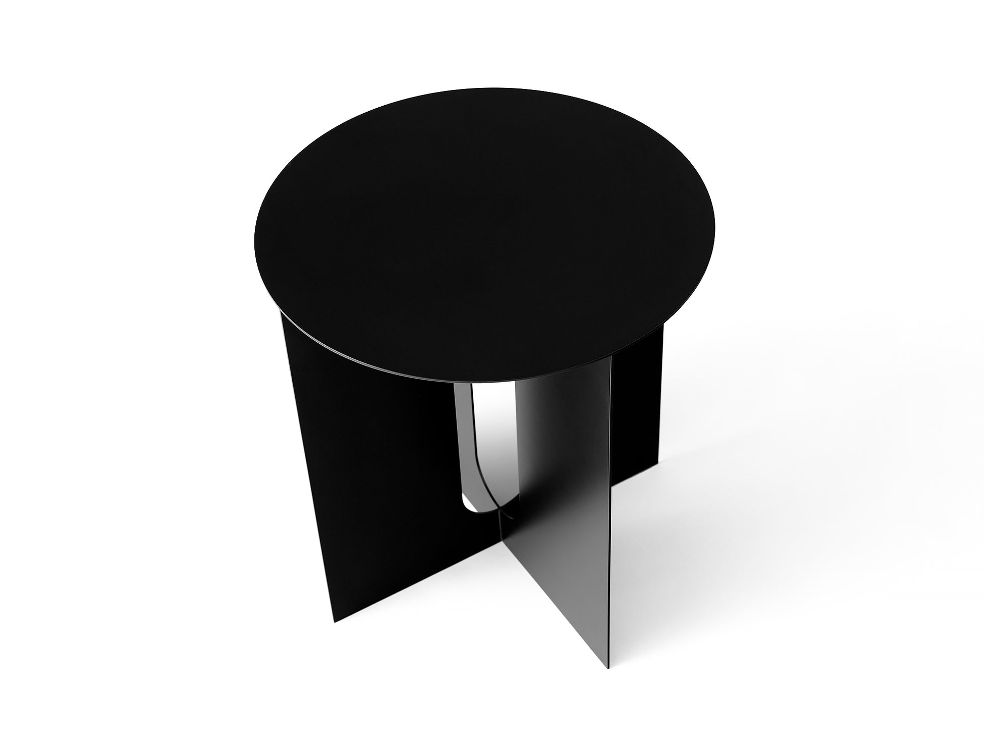 Androgyne Side Table in Black by Menu