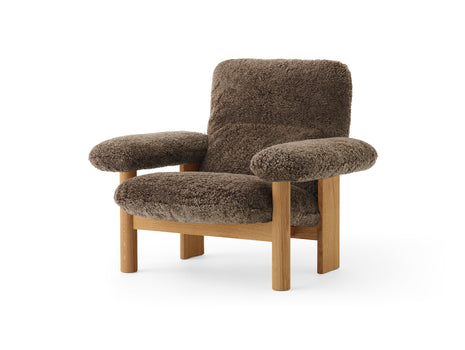 Brasilia Lounge Chair / Oiled Oak / Sheepskin Root by Menu