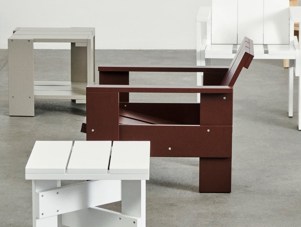 Lounge chair store computer desk