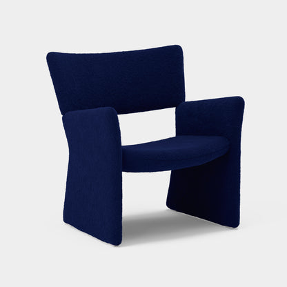 Crown Easy Chair by Massproductions - Kvadrat Silas 754