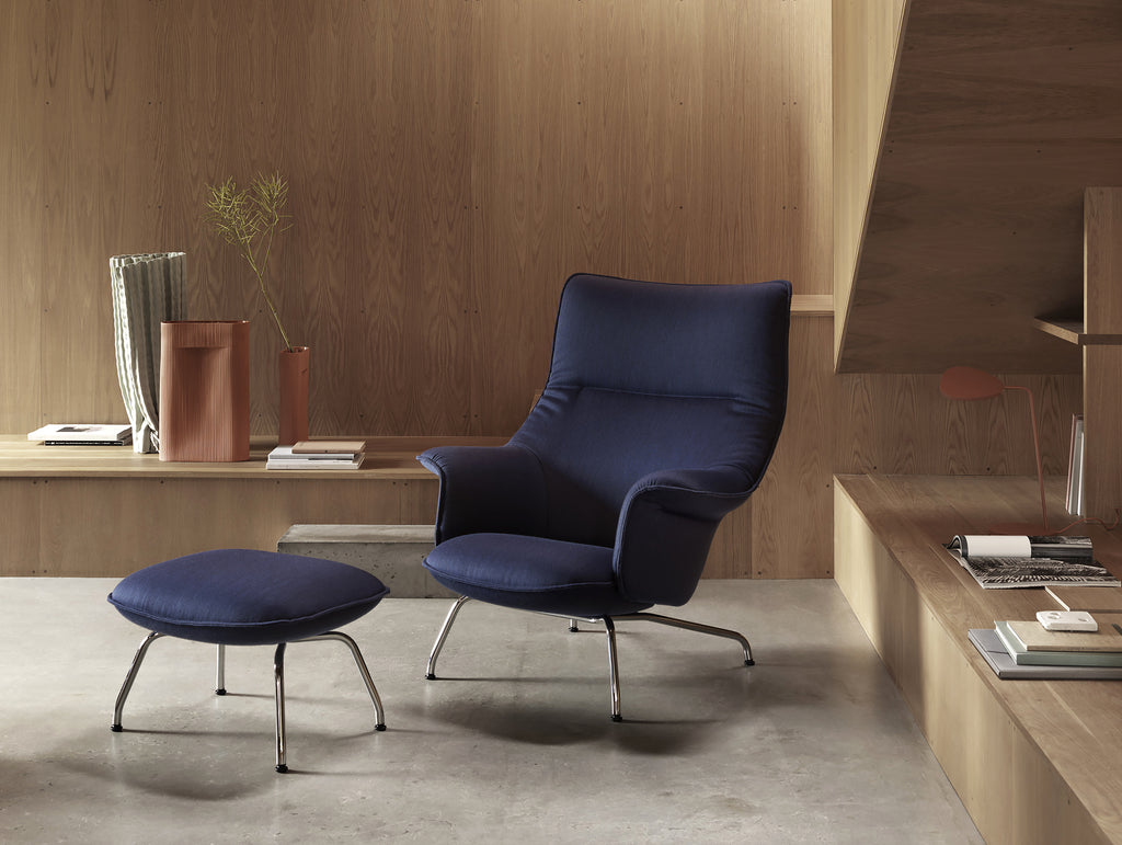Chair with shop hassock