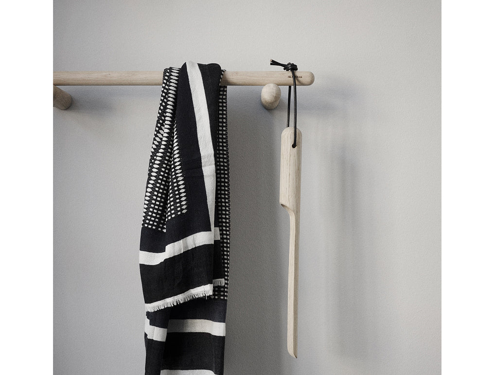Georg Coat Rack by Fritz Hansen · Really Well Made