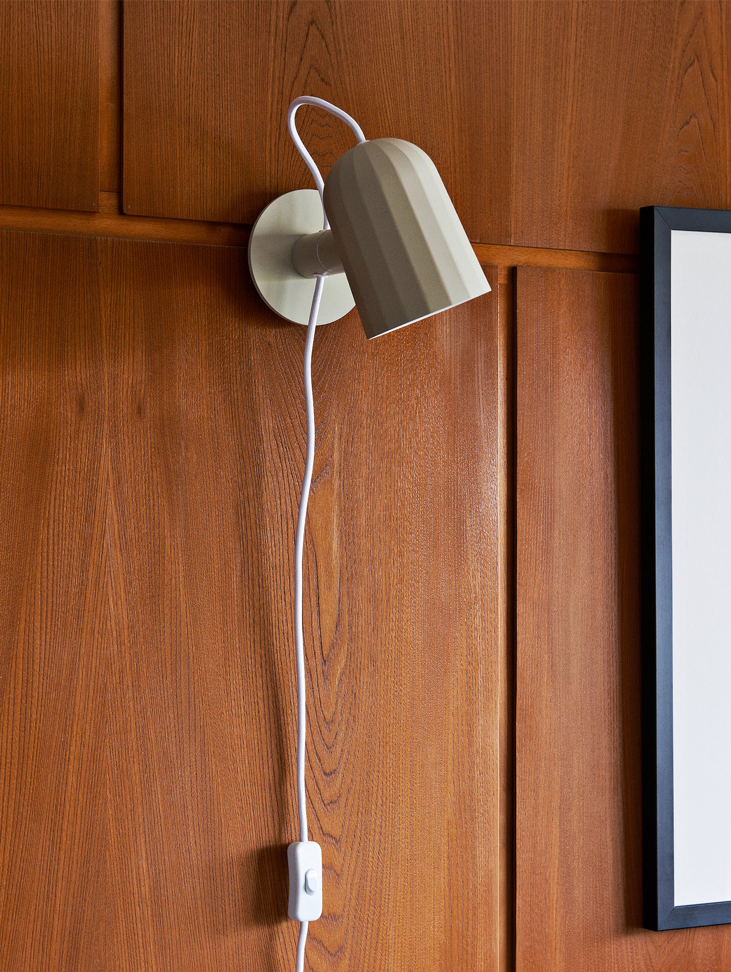 Noc Wall Light - Cord switch, Off White