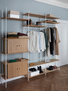 Moebe Shelving System 200 cm - White uprights with Oiled Oak Components