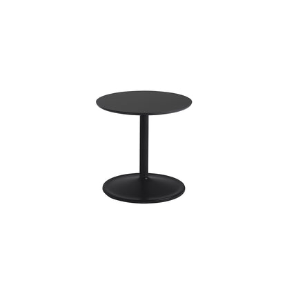 Soft Side Table by Muuto - Diameter : 41 cm / Height: 40cm in black nanolaminate top and black aluminum base