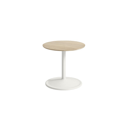 Soft Side Table by Muuto - Diameter : 41 cm / Height: 40 cm in solid oak top and off-white base