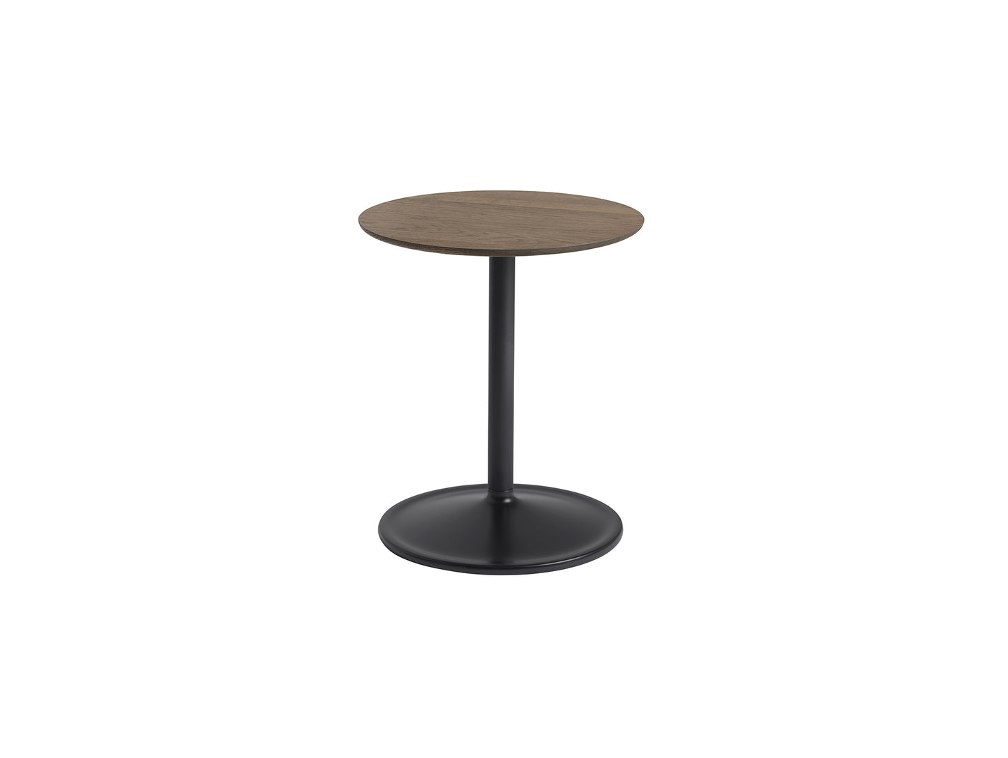 Soft Side Table by Muuto - Diameter : 41 cm / Height: 48cm in solid smoked oak top and black aluminum base