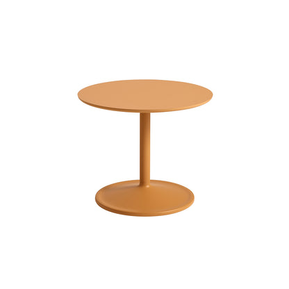 Soft Side Table by Muuto - Diameter : 48 cm / Height: 40 cm in orange laminate top and orange aluminum base