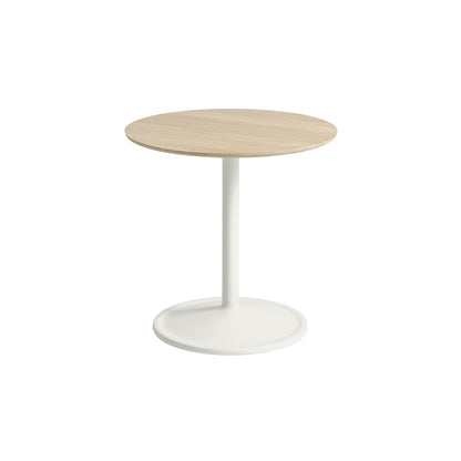 Soft Side Table by Muuto - Diameter : 48 cm / Height: 48 cm in solid oak top and off-white base