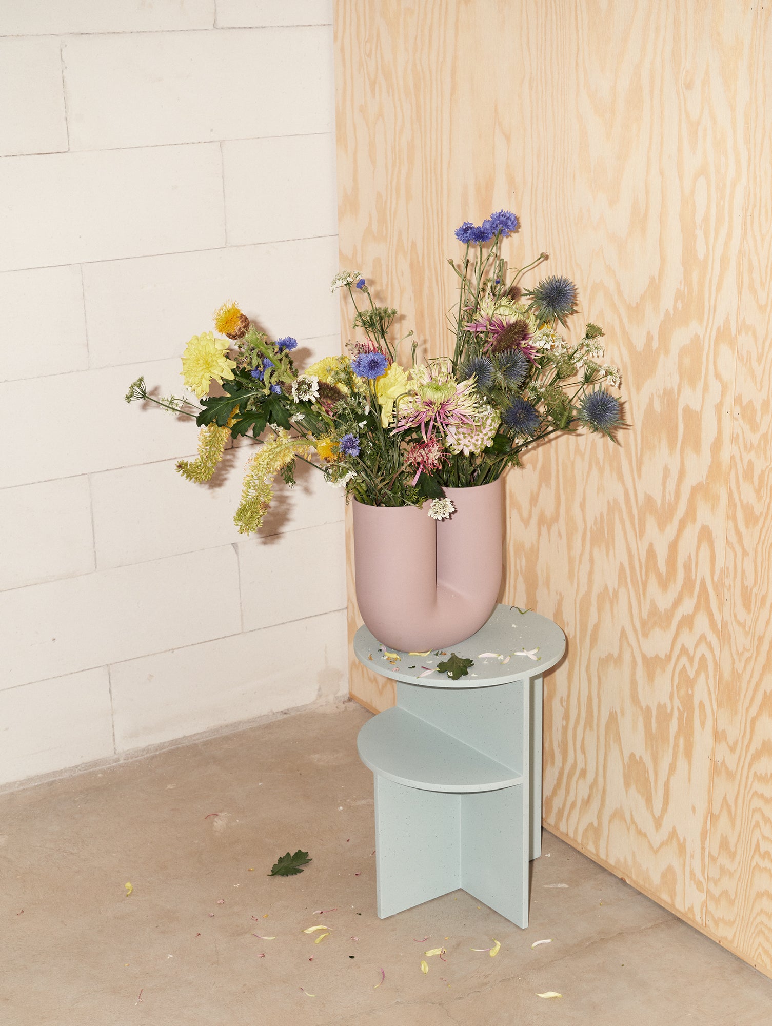 Kink Vase by Muuto – Really Well Made